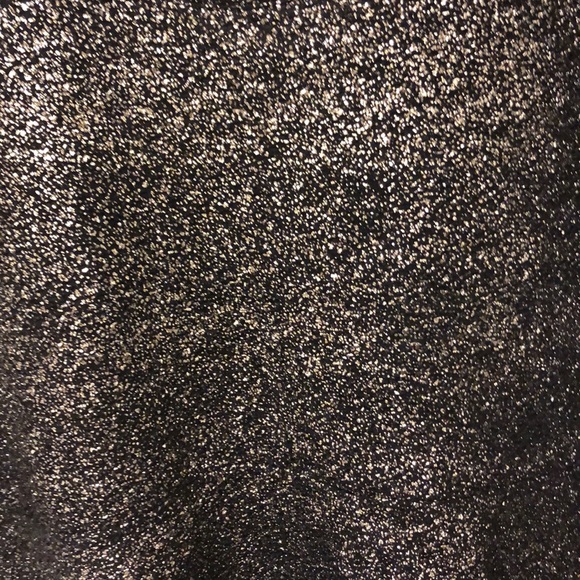 Black and sparkly gold party dress - Picture 2 of 6